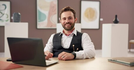 Aufkleber - Art gallery, curator and face of man at laptop with confidence, culture and creative business management. Exhibition critic, writer or agent at presentation, auction or painting showroom with smile