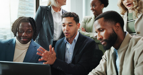 Fototapete - Business people, laptop and presentation for video call, collaboration and webinar in office. Discussion, team and tech for online seminar, virtual meeting or introduction for international network