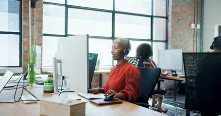 Fototapete - Call center, computer and woman with headset, reading and lead generation, conversation and talking. Telemarketing, agent and person with tech for sales, consultation and communication for services