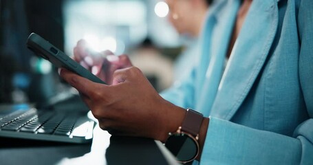 Leinwandbilder - Hands, business and woman in office, smartphone and email for trading report, texting and social media. Closeup, person and employee in workplace, accounting and cellphone with connection for message