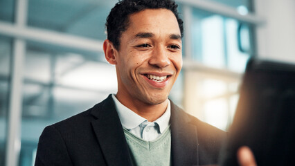 Aufkleber - Smile, business man and tablet in office for reading email, research or insurance update for policy. Digital technology, online and employee on app for coverage, risk management and review claims