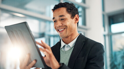 Aufkleber - Happy, business man and tablet in office for reading email, scroll and insurance update for policy. Digital technology, online and employee on app for coverage, risk management and review claims