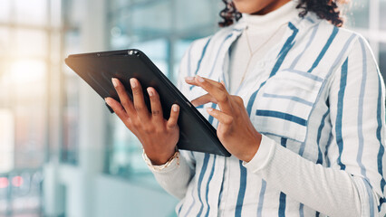 Aufkleber - Hands, woman and typing on tablet in office for research, financial report and schedule update. Accountant, reading and digital for finance agenda, information and budget review for investment email