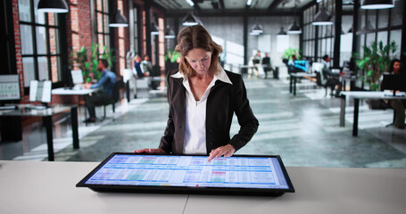 Aufkleber - Business Woman Analyzing Medical Data