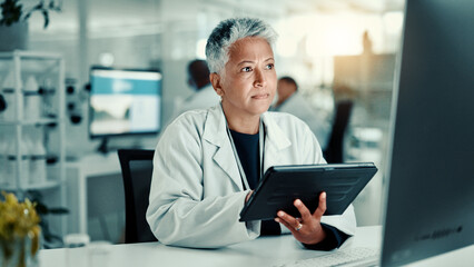 Aufkleber - Science, lab and mature woman on tablet for medical research, vaccine report and medicine. Healthcare, pharmaceutical and scientist on tech for study, analysis and digital results for experiment