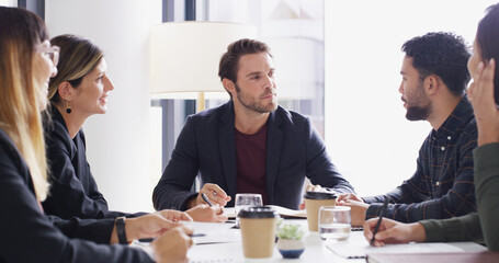 Aufkleber - Man, group and meeting with talking at startup with agenda, listen or strategy at media company. People, journalist and editor with collaboration, review or team with feedback for project at agency