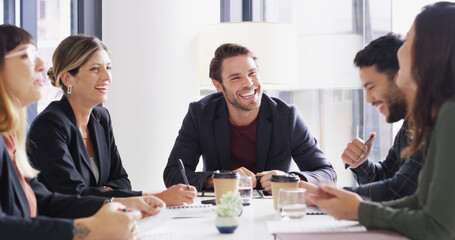 Aufkleber - Man, group and meeting with discussion in office with notes, planning or strategy at media company. People, journalist and editor with problem solving, happy and team with feedback at startup agency