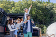 © Zoey106 - アウトドア　家族イメージ