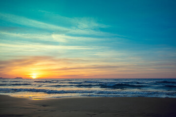 Wall Mural - seascape in the early morning. sunrise over the sea
