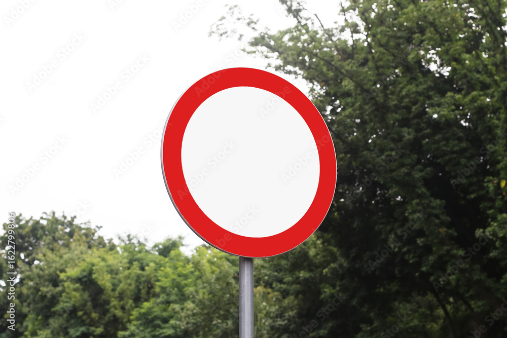 Red Empty Sign Blank traffic sign with red border. Circular road symbol with no text ...