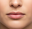 © JPhotography - Gros plan d'une bouche d'une femme sans maquillage