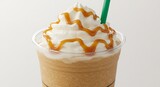 Cr�me caramel onctueuse nappant un frappuccino doux lumi�re naturelle. AI Generated