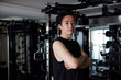 © west_photo - スポーツジムにてスポーツウェアを着た若い日本人男性のポートレート