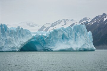 Wall Mural - drifting ice mass in a frozen bay