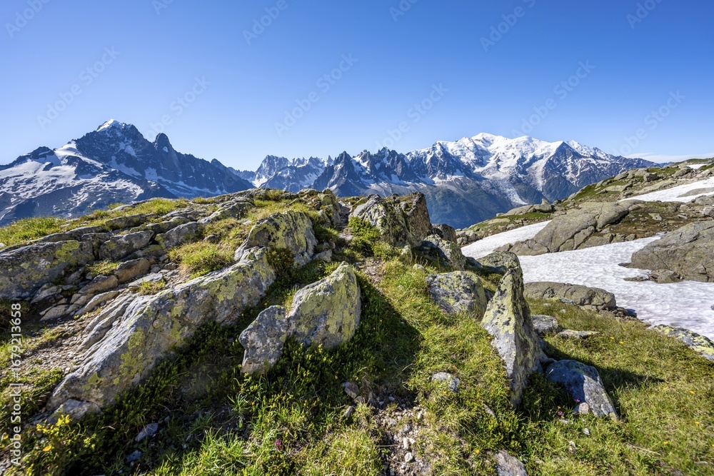 Mountain panorama with glaciated peaks, Aiguille du Midi and Mont Blanc ...