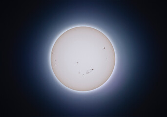 Wall Mural - Observation of the Sun: Sunspots in High Resolution