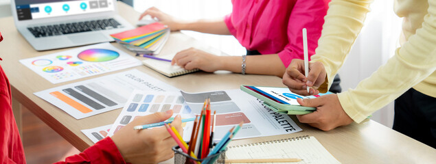 Website design software provide brisk template for online retail business and e-commerce