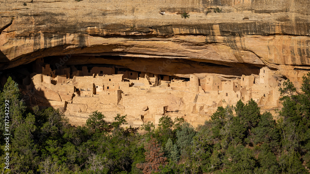 Cliff Palace at Mesa Verde National Park. The largest cliff dwelling in ...