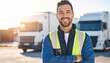 © Sina Ettmer - Mitarbeiter in Logistik, Spedition, LKW