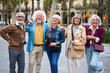 © alvaro - Seniors friends enjoying urban travel and city vacation