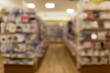 © hiro - デフォーカスされた百均店内の柔らかい背景