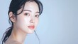 © SoftFlower - 日本人, 清楚な若い女性, 横顔, ナチュラルな笑顔, 柔らかい光, 白背景, 透明感ある肌, 美容広告スタイル Japanese, modest young woman, side profile, natural smile, soft light, white background, translucent skin, beauty ad style