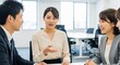 © Stingray_Japan - 笑顔で和気あいあいとミーティングをしている20代日本人男女社員のチーム