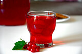 Zdrowy napój z czerwonych owoców, sok z czerwonych porzeczek, napój z czerwonych porzeczek, red fruit drink, redcurrant compote