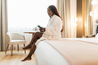 © ADDICTIVE STOCK - Relaxation at a cozy hotel room