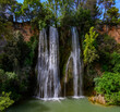 © William Vallée - Une belle cascade entourée de verdure luxuriante à Sillans-la-Cascade, Var, France