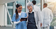 © Pixi/peopleimages.com - Tablet, medical and nurse with senior patient in hospital for good news on diagnosis. Happy, discussion and healthcare worker with elderly female person with technology for treatment plan in clinic.
