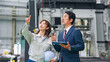 © metamorworks - 工場、視察、見学、管理、製造業、上司、機械、点検、検査、安全、タブレット、メンテナンス、指導、指示、工場長、社長、監督、エンジニア、産業、工業、モノづくり、男性、女性、作業員、作業服、工員、労働者、従業員、スタッフ、職人、人材、仕事、働く、職場、現場、中小企業、制御、操作、目標、協力、建設、日本人、確認、チェック、保守、管理職、研修、連携、提携、人物