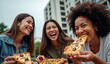 © pippo - AI gruppo di ragazze che mangia la pizza felice 03