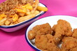 © robin-clouet.fr - Plat de poulet frit avec frites et fromage