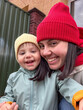 © phpetrunina14 - Smiling mother and toddler in winter beanies outdoor selfie Portrait