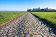 © laroute - route en pavé emprunté par la course cycliste du paris Roubaix