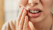 © sebra - Young woman suffering from toothache