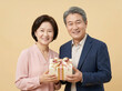 © CoreSelect - 노년 연금 준비 행복 부부 포트레이트 Senior Pension Preparation Happy Couple Portrait