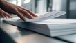 © Jibber  - Mehrere Papierstapel im Büro – Organisation und Verwaltungskonzept