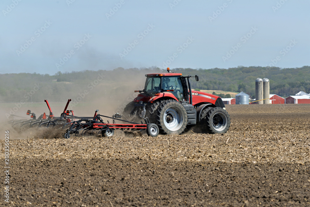Thomson, Illinois, April 24, 2026, Case IH 340 Magnum tractor Pulling a ...