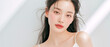 © SHIHO - 美容, 女性, スキンケア, 化粧品, ビューティー, 若い女性, 美肌, 日本人, アジア人, フェイシャル, メイク, 美容液, 保湿, クリーム, エイジングケア, 美容医療, エステ, 美容クリニック, 肌ケア, ナチュラルメイク, 透明感, ツヤ肌, モデル, 笑顔, ポートレート, クローズアップ, リラックス, 癒し, 健康的, 美白, コラーゲン, ヒアルロン酸, アンチエイジング