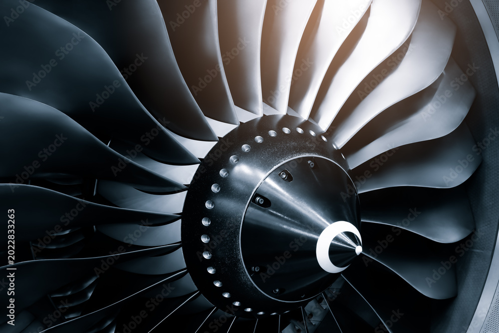 Low pressure compressor of an aircraft gas turbine engine rotates ...