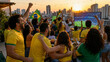© Gustavo Alves - Torcedores brasileiros comemorando em festa no terraço
