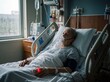 © Giama22 - Un piano medio in una stanza d'ospedale di un paziente con polmonite acuta, indossa una maschera per l'ossigeno trasparente che si appanna a ogni respiro corto mentre un saturimetro sul dito emette un