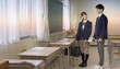 © 誠 小野 - 夕暮れの教室で談笑する高校生グループ　青春と友情の学校生活風景