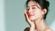 © Designer's Stockroom - 笑顔で綺麗な肌を見せる日本人女性美人モデルの美容ポートレート。オーラルケア、スキンケア、コスメ広告用。