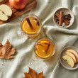 © Serjio - Bebida caliente en temporada de otoño con manzana y especias
