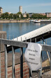 © M. Claushallmann - Niedrigwasser legt Fährbetrieb am Kölner Rheinufer still – Köln, Nordrhein-Westfalen, Deutschland