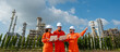 © BESTIMAGE - Technician teamwork consulting petroleum engineering in oil refinery project operation brainstorm at fuel industrial plant Group of workers inspect liquid sample in glass flask and laptop at site
