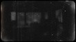 © Argiduna - Textura de superposición de película vintage estilo retro en blanco y negro, con arañazos, polvo, desgaste, imperfecciones de celuloide y bordes redondeados.